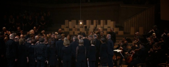 Sir Simon Rattle dirige la Berliner en la Mathäus-Passion